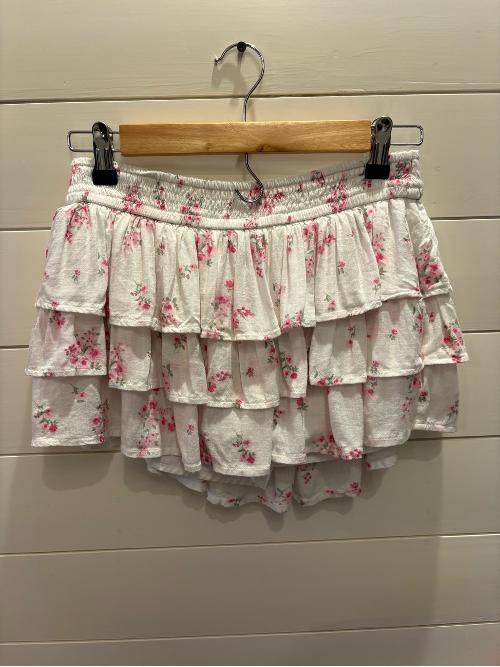 Hollister White Elastic-Waist Floral Skirt Flirty Cute Skater Preppy